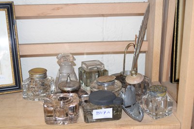Lot 547A - Assorted glass and other inkwells