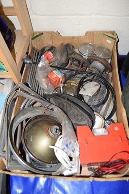 Lot 565 - Box of motoring parts