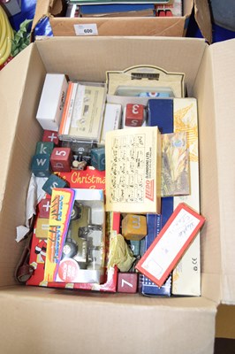 Lot 599 - Box of assorted model cars and other items
