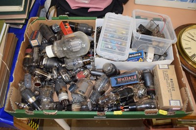 Lot 670 - Box of assorted valves