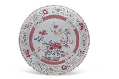 Lot 85 - An 18th Century Chinese porcelain charger...