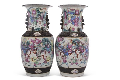 Lot 86 - A pair of Chinese porcelain vases with...