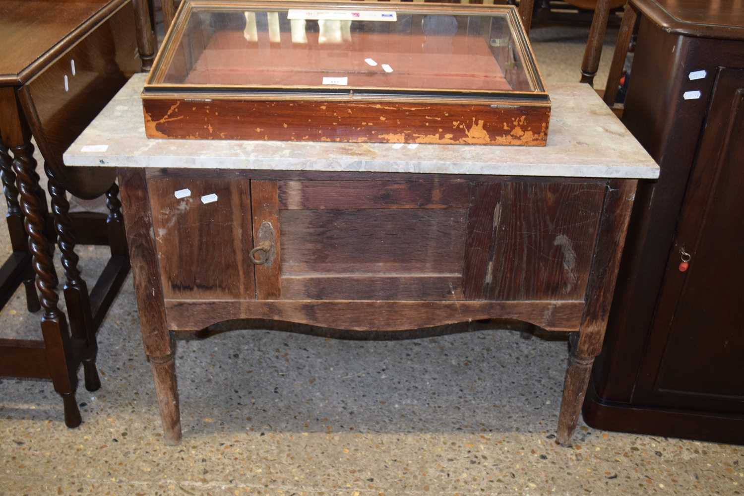 Lot 416 - LATE VICTORIAN MARBLE TOP WASH STAND, 92CM WIDE