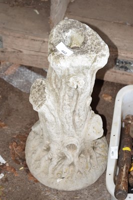 Lot 462 - Composite garden bird bath