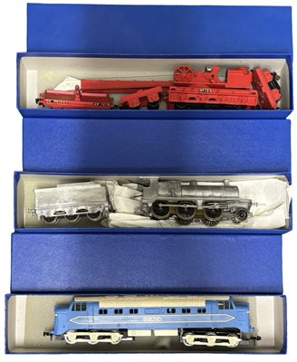 Lot 185 - Three 00 gauge rolling stock items in blue...