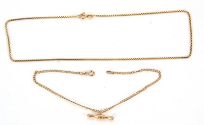 Lot 206 - A 9ct box link chain and a T-bar chain: the...
