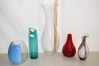 Lot 8 - Mixed Lot: Various Art Glass vases