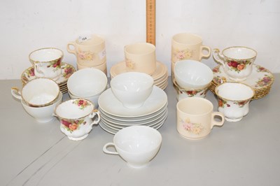 Lot 164 - Mixed Lot: Various tea wares to include Royal...