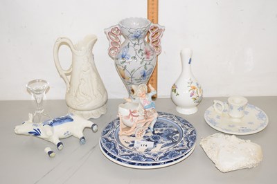 Lot 174 - Mixed Lot: Modern Delft wares, assorted vases etc