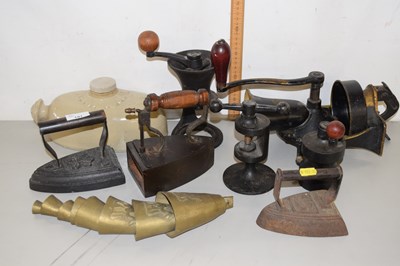 Lot 191 - Mixed Lot: Various flat irons, vintage mincers,...