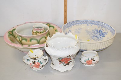 Lot 193 - Mixed Lot: Wash bowls, chamber pot, jardiniere...