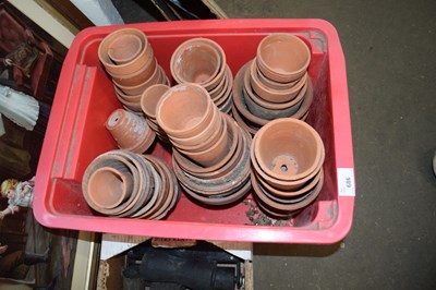 Lot 686 - BOX OF TERRACOTTA PLANT POTS