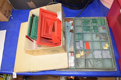 Lot 605 - Meccano and other building blocks