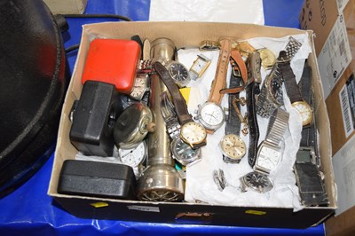 Lot 623 - Assorted watches and clocks (a/f)