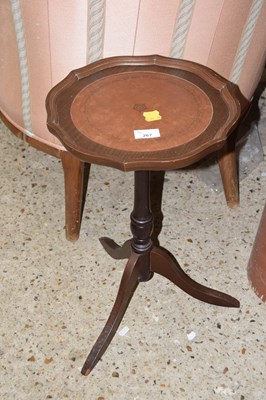 Lot 267 - A wine table