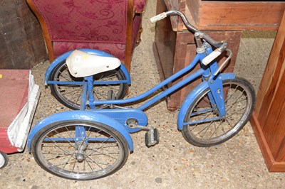 Lot 339 - Child's trike