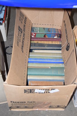 Lot 636 - Assorted books