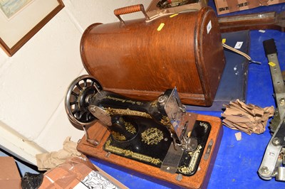 Lot 692 - Singer sewing machine