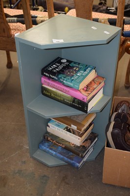 Lot 786 - A small corner unit and a quantity of books