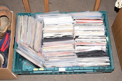 Lot 744 - A box of assorted singles