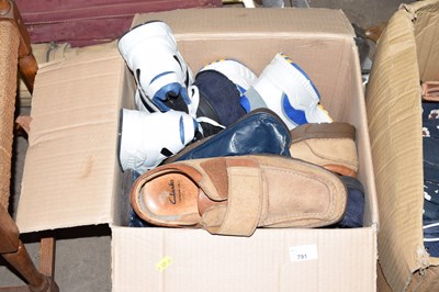 Lot 791 - Box of gents shoes