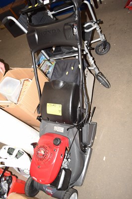 Lot 826 - Honda lawnmower