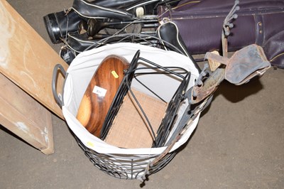 Lot 834 - A metal lizard, wooden fruit bowl and other...