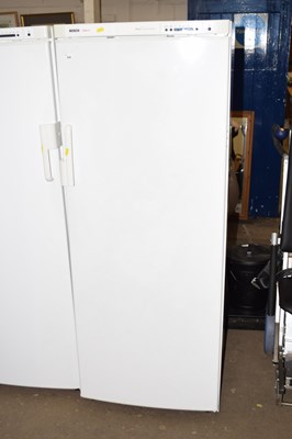 Lot 858 - A Bosch Exxel freezer