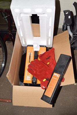 Lot 906 - A Impax IM-ARC140 arc welder boxed together...