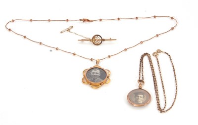 Lot 191 - A mixed lot of jewellery: to include a bar...