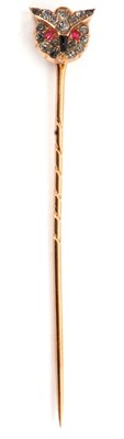 Lot 86 - An owl stick pin, the detachable head with...