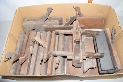 Lot 7 - Box of wooden moulding planes