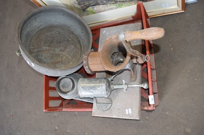 Lot 768 - MIXED LOT : LARGE VINTAGE MINCER, VINTAGE...