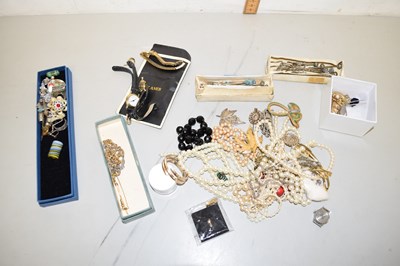 Lot 117 - Mixed Lot: Assorted costume jewellery