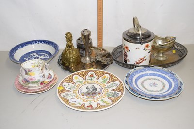 Lot 161 - Mixed Lot: Various decorated plates, silver...