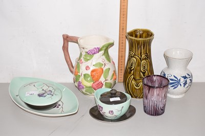 Lot 182 - Mixed Lot: Ceramics to include Carlton ware...