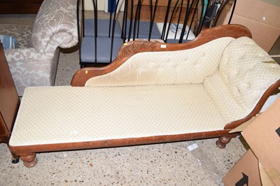 Lot 276 - A late Victorian chaise longue