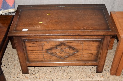 Lot 282 - An oak blanket box