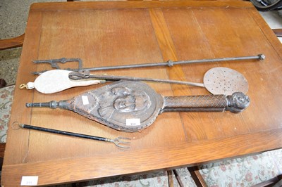 Lot 312 - Mixed Lot: Oak bellows, shot flask and other...