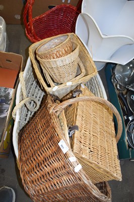 Lot 801 - MIXED LOT : ASSORTED BASKETS