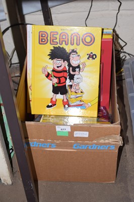 Lot 577 - Box of Beano and Dandy annuals and other...