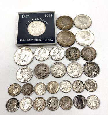 Lot 204 - Quantity of assorted silver 20th century...