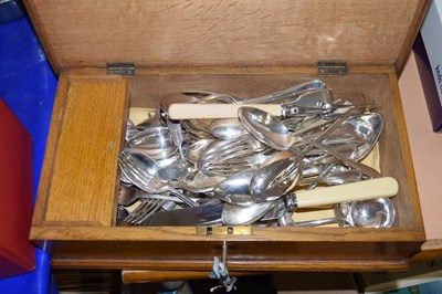 Lot 674 - Box of silver plated cutlery