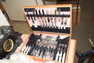 Lot 678 - A canteen of silver plated cutlery