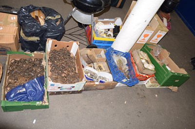 Lot 790 - Large quantity of various ironmongery