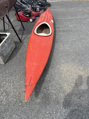Lot 396 - A kayak