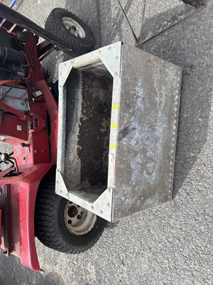 Lot 398 - A small rectangular galvanised water tank
