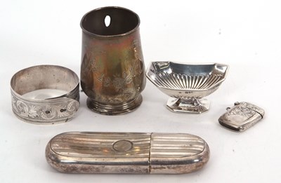 Lot 126 - Mixed Lot: Late Victorian silver pedestal salt,...