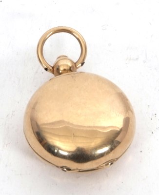 Lot 135 - An Edwardian 9ct gold sovereign case of plain...