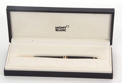 Lot 158 - A Mont Blanc Meisterstuck Pix Classique twist...